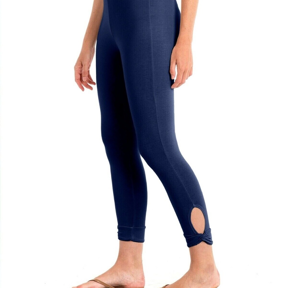 New Fresh Produce Moonlight (Navy) Blue Sanibel Capri Leggings Size L